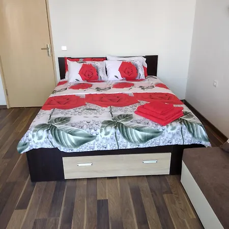 Apartment ред хаус